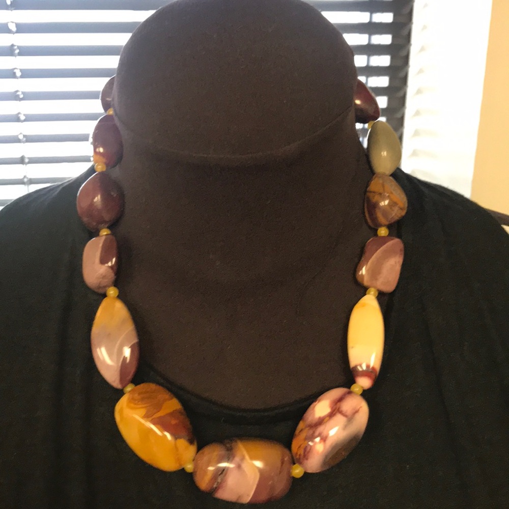 UNIQUE POLISHED NATURAL STONE NECKLACE!!